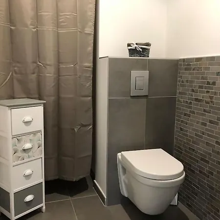 Location Saisonniere Maen Roch * Les Portes du Coglais